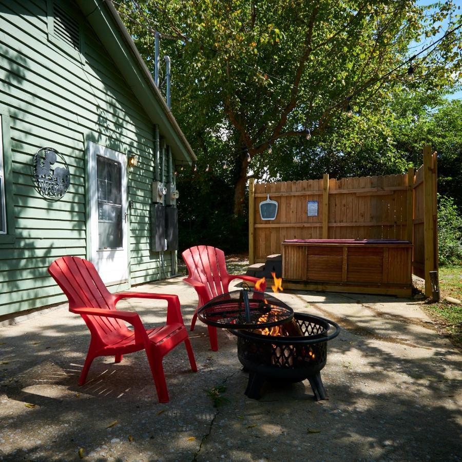 Steps From Downtown Pigeon Forge Parkway + Private Hottub And Firepit - Wifi - Firefly Bungalows Eksteriør billede